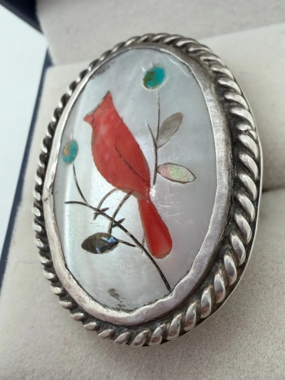 Vintage cardinal shell inlayed sterling ring size 5